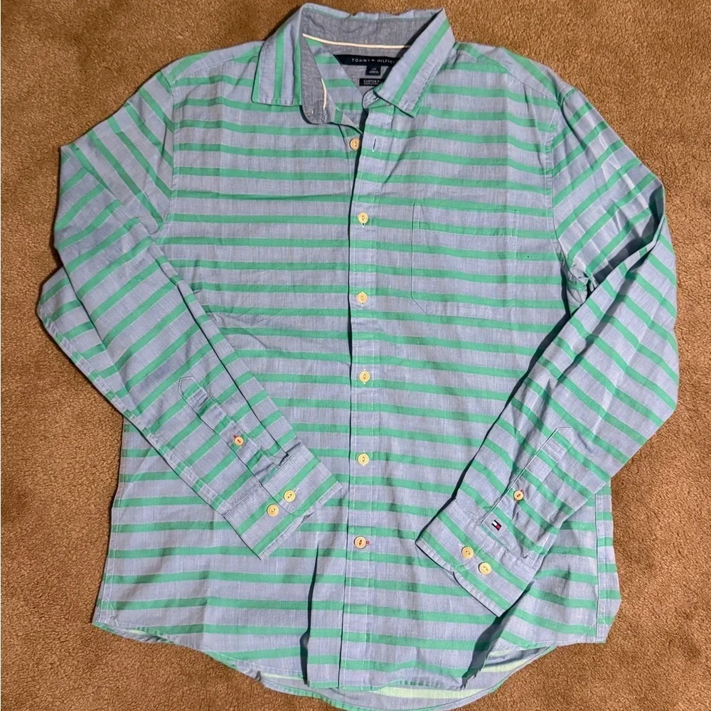 Tommy Hilfiger Long Sleeve Button-Up Shirt in Light Blue & Green